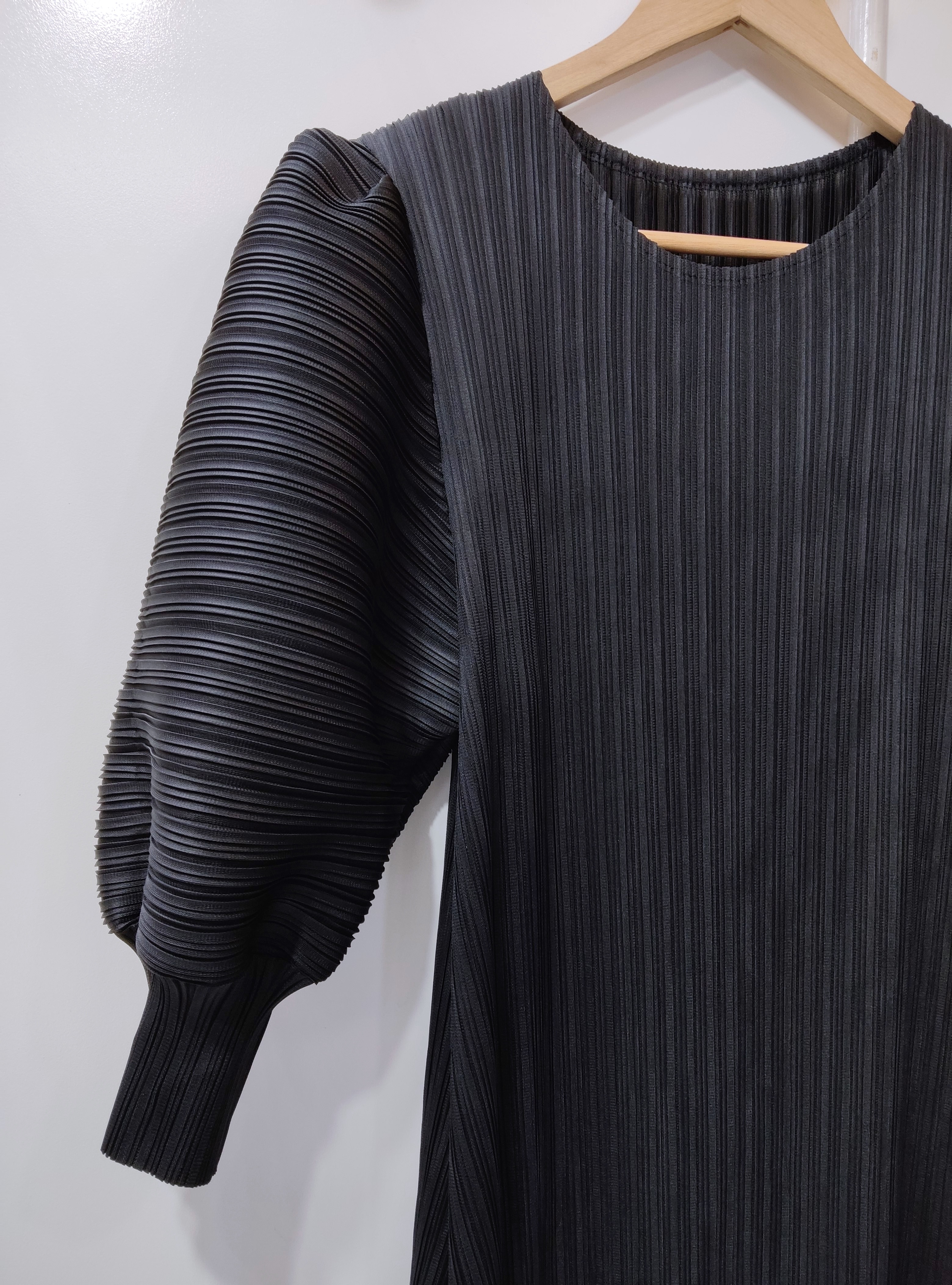 ยาว 47นิ้ว 2MUAY รุ่น GM18008 เดรสอัดพลีท BALLON SLEEVE PLEATED DRESS 2 สี FREE SIZE