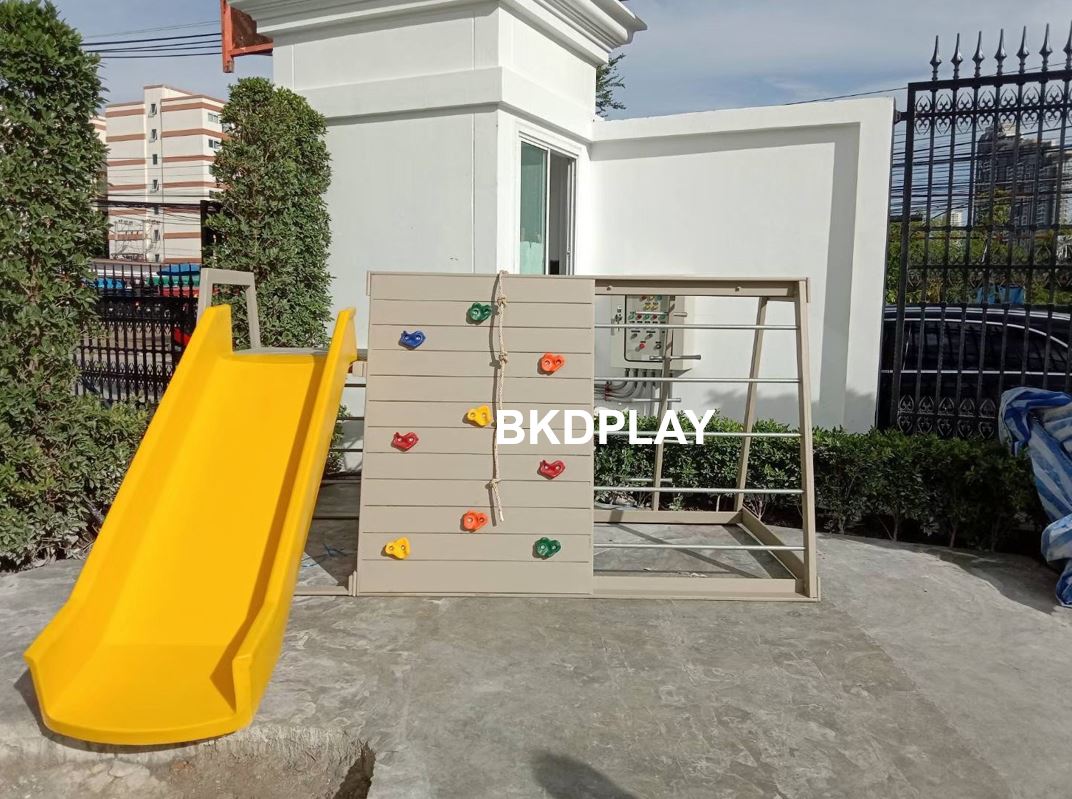 เครื่องเล่นสนามไม้ ชุด J ปีนป่ายไม้พร้อมสไลเดอร์พลาสติก เครื่องเล่นสนามกลางแจ้ง ไม้เนื้อแข็ง สั่งผลิตตามสีได้ ของเล่นสนาม wood playground