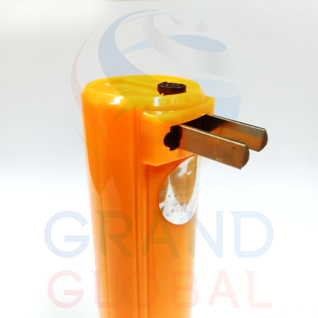 ไฟฉาย ไฟฉายหลอด LED ไฟฉายแบบพกพา ความสว่างสูง ชาร์จไฟได้ในตัว รุ่น YD-8716 (คละสี)