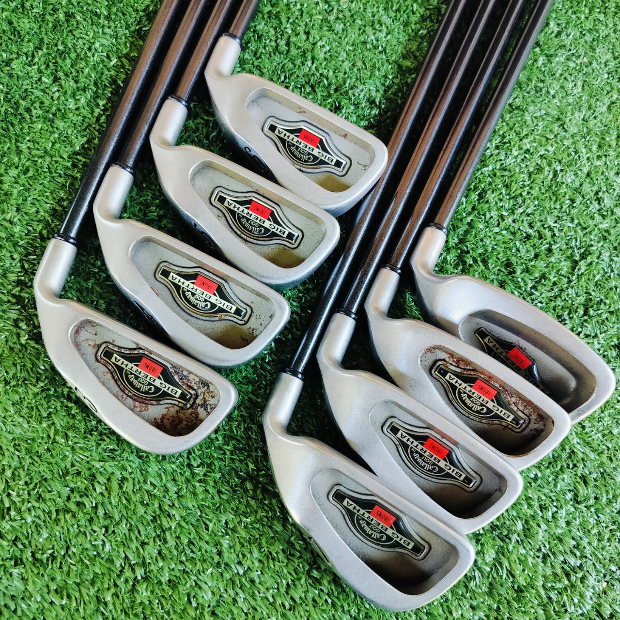 ชุดเหล็ก Callaway BIGBERTHAR สภาพสวยมากๆ เดิมๆทุกจุด ใบ CAVITY ลึก ทำให้ตีง่ายอย่างมาก ตีวงแบบสบายๆ มีเหล็ก 3 4 5 6 7 8 9 และ SW ไม้กอล์ฟพรีเมี่ยมมือสอง ของแท้ By NakaraLuxurious