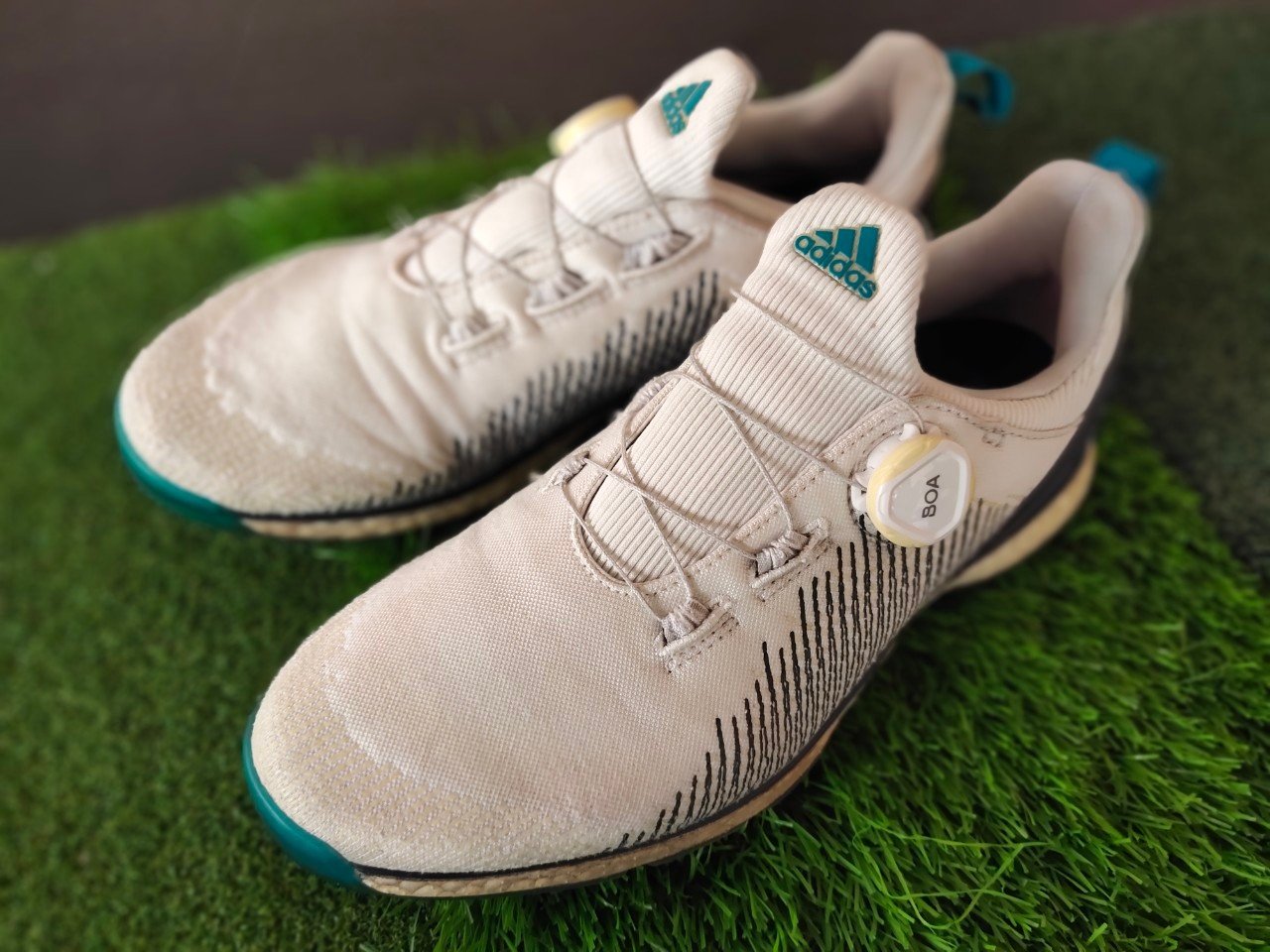 รองเท้า Adidas BOA มือสอง
