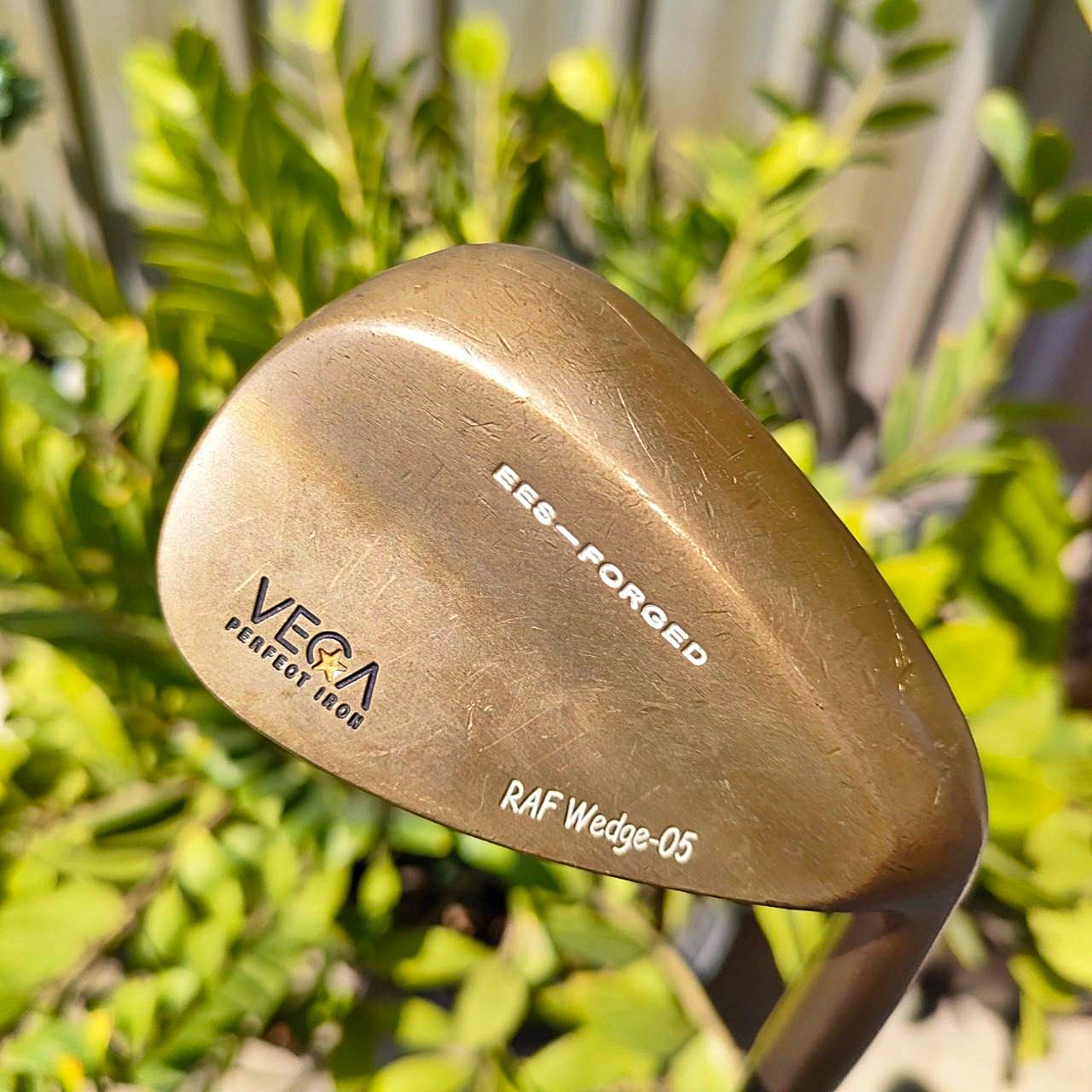 WEDGE VEGA RAF Wedge-05 องศา 56 ก้าน N.S.PRO 950GH FLEX WEDGE สุดยอด WEDGE หน้าตะใบ ตกหยุดถอยๆ ไม้กอล์ฟมือสอง ของแท้ BY NakaraLuxurious