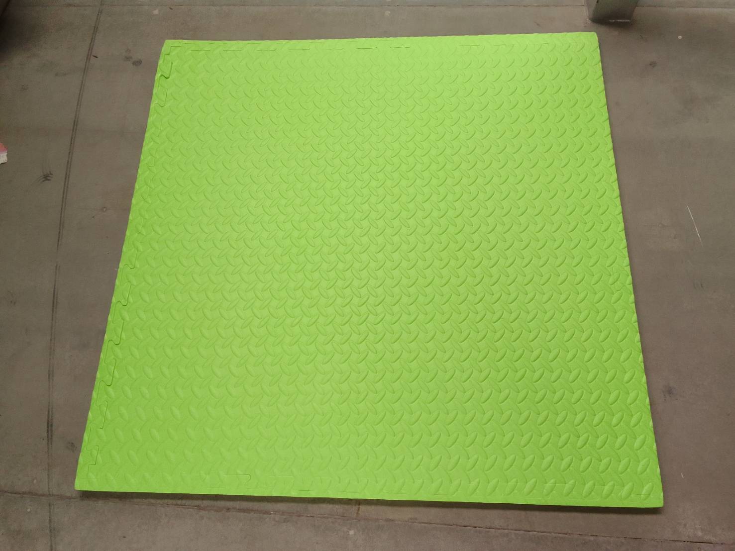 แผ่นโฟมปูพื้นกันกระแทก จิ๊กซอ EVA (งานนำเข้า) 20 มล 100x100 หนา2 ซม. ,แผ่นกันกระแทก,แผ่นโฟมปูพื้น, โฟมปูพื้น,จิ๊กซอว์ปูพื้น, แผ่นรองคลาน สำหรับเครื่องเล่นสนามในร่ม ห้องเด็กเล่น พร้อมส่ง ราคาโรงงาน