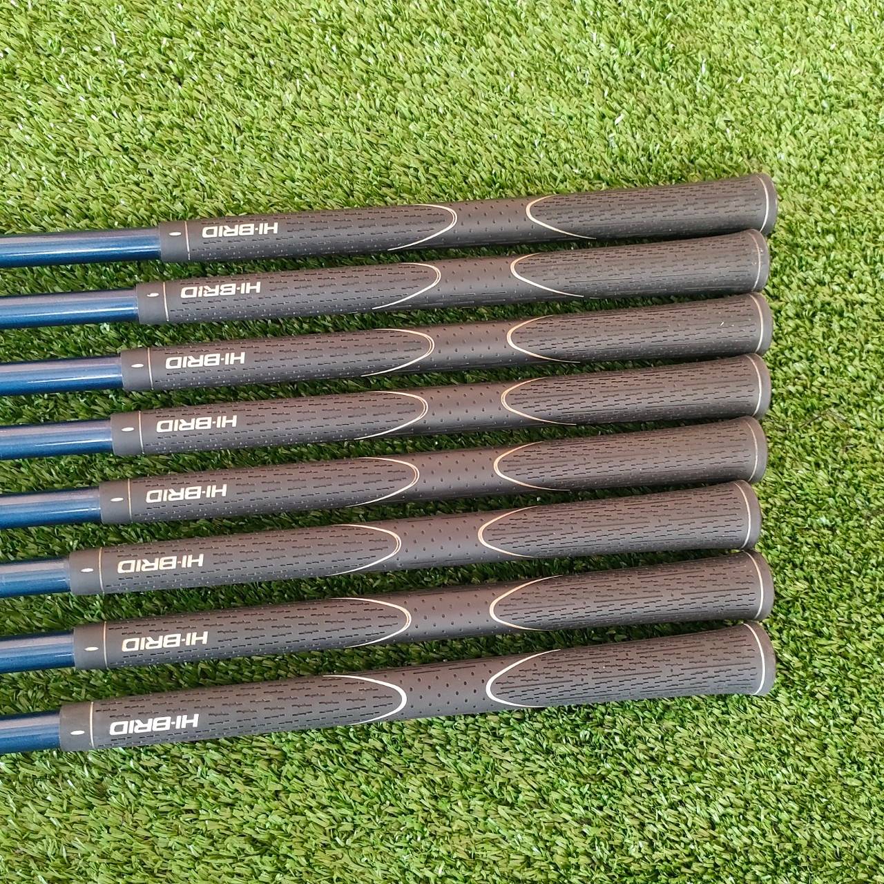 ชุดเหล็ก HI-BRID ADRORCE บริษํท XXIO เป็นคนผลิต พรีเมี่ยมญี่ปุ่น มีเหล็ก5 - 9 เเละ PW SW AW ก้าน HI-BRID FLEX S หน้าเด้งจัด!! ตีไกลมากกก!! ไม้กอล์ฟมือสอง ของแท้ BY NakaraLuxurious