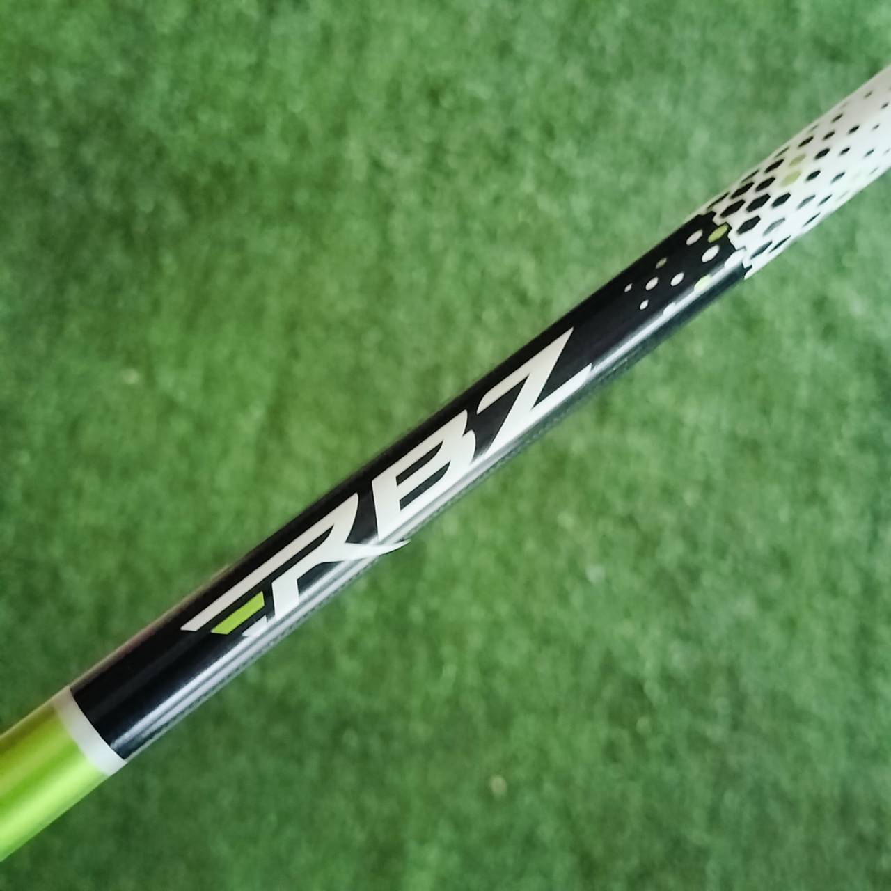 DRIVER TAYLORMADE RBZ องศา 10.5 ก้าน MATRIX Xcon-5 FLEX S หัวขาว หน้าดำ หน้ากว้างมาก ไม้กอล์ฟพรีเมี่ยมมือสอง ของแท้ By NakaraLuxurious