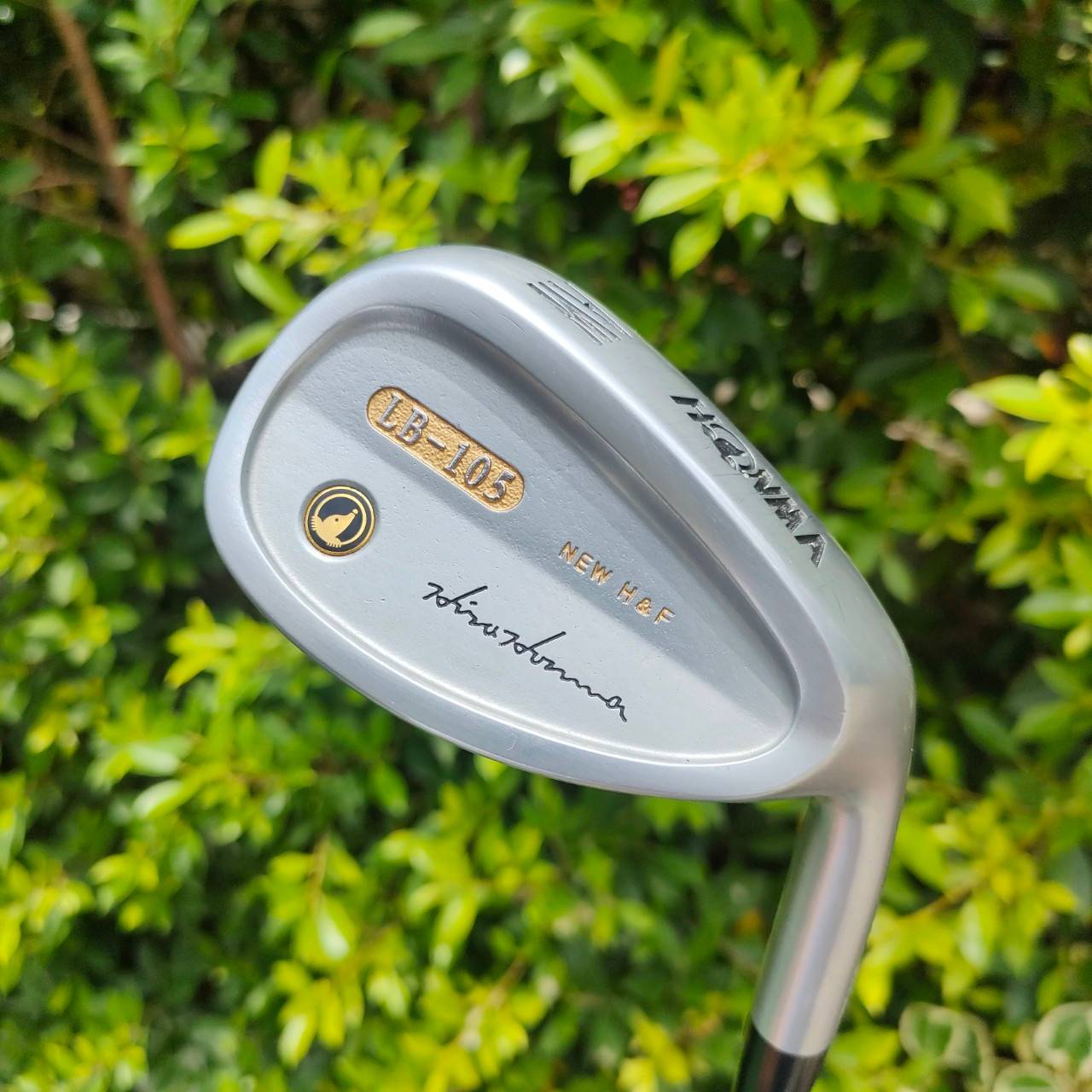 AW HONMA LB-105 ก้าน DYNAMIC GOLD S400 องศา 52 เป็น WEDGE ที่วัสดุระดับพรีเมี่ยมจาก HIRO HONMA MADE IN JAPAN SAKATA สุดๆแล้วครับ ก้านก็เหมาะกับ WEDGE มากๆ มาในราคาแบบพิเศษที่สุด!!!