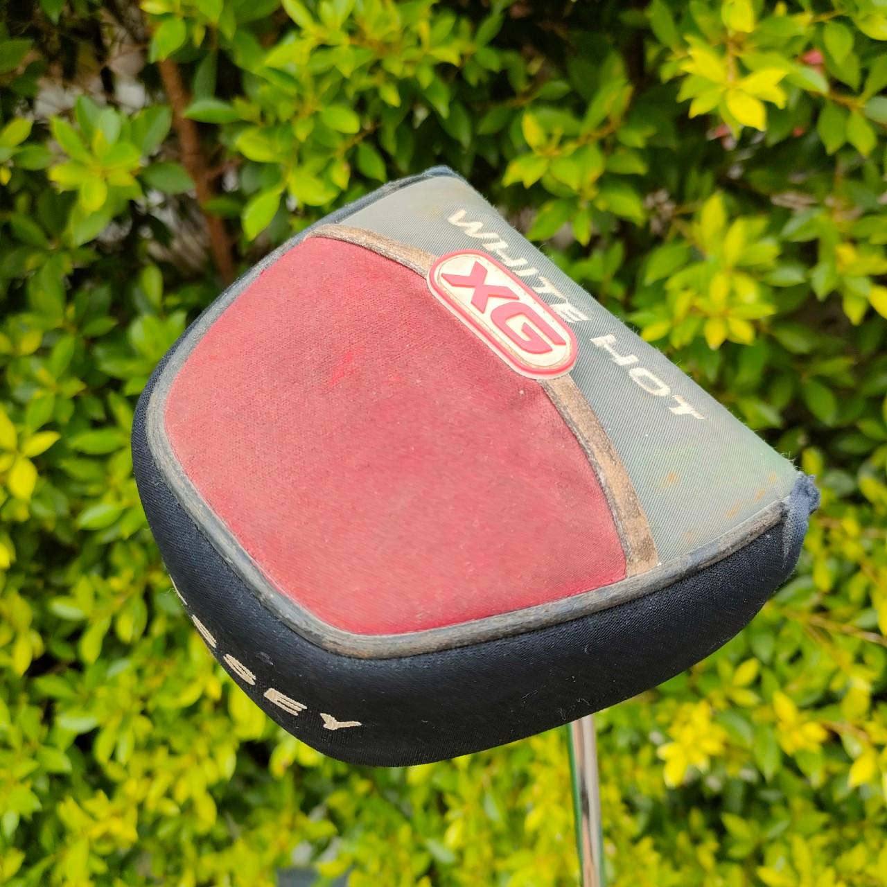 PUTTER ODYSSEY 2-BALL WHITE HOT XG ความยาว 34 นิ้ว สภาพสวยเดิมๆทุกอย่าง สติ๊กเกอร์ที่ก้านอยู่ครบ COVER เดิม ไม้กอล์ฟมือสอง ของแท้ BY NakaraLuxurious