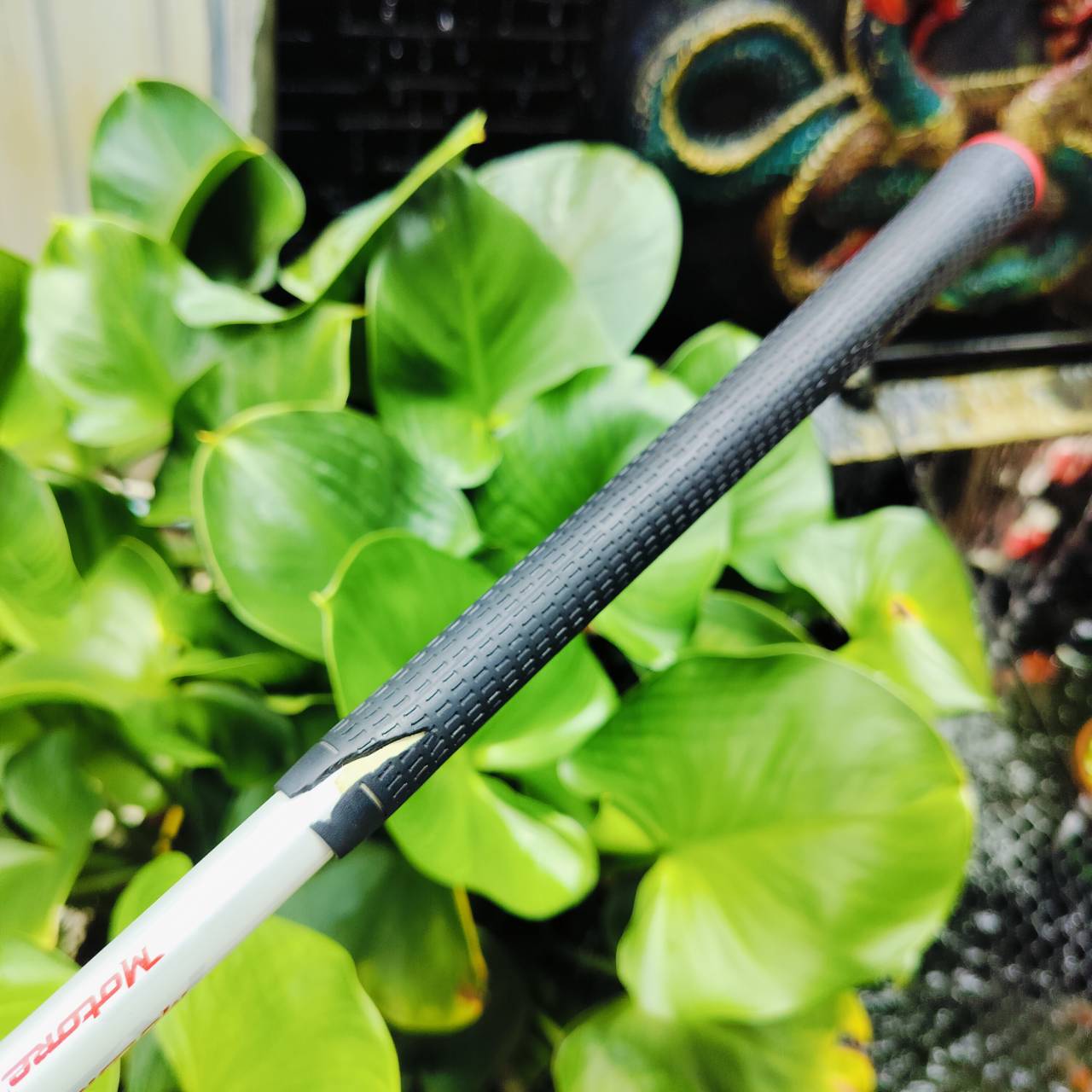 FW3 Taylormade R9 MAX ตีไกลมาก!!! ก้าน FUJIKURA MOTORE FLEX R สามารถไขปรับตรงคอได้ ตีง่ายมาก วิถีลูกสวย Ti รุ่น Titanium เสียงเพราะ มี COVER แท้ เดิม ไม้กอล์ฟพรีเมี่ยมมือสอง ของแท้ By NakaraLuxurious