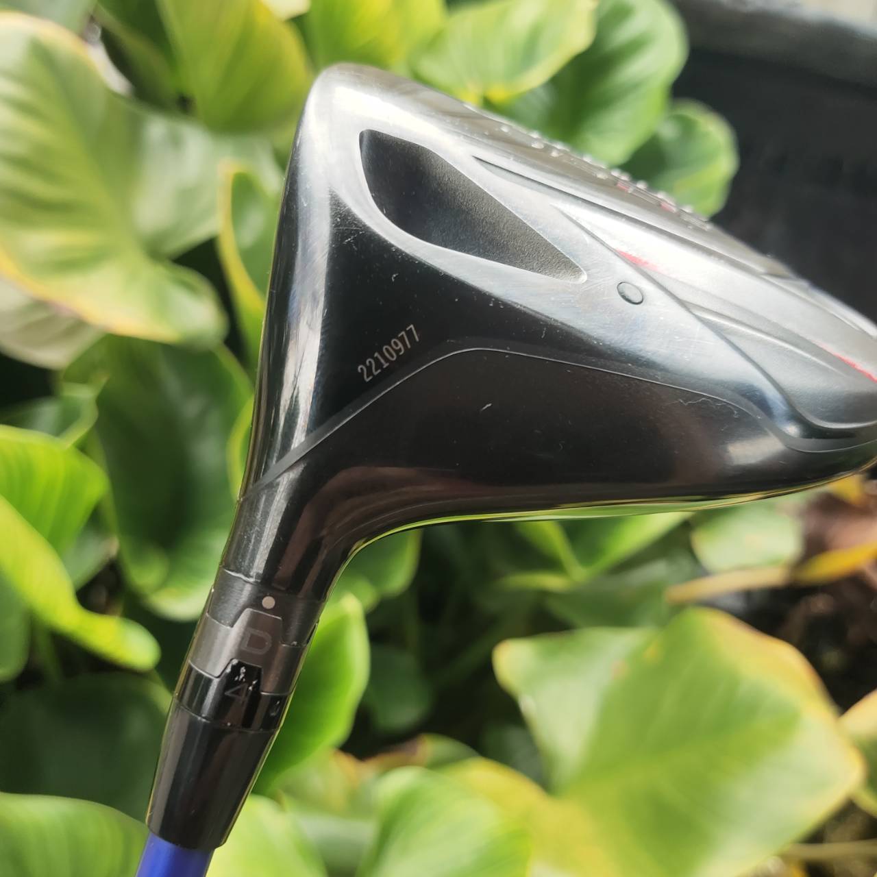 ไม้กอล์ฟมือซ้าย Driver Titleist 913 D2 เทคโนโลยี SureFit Tour – ปรับองศา/มุมไดนามิกได้ตามใจ