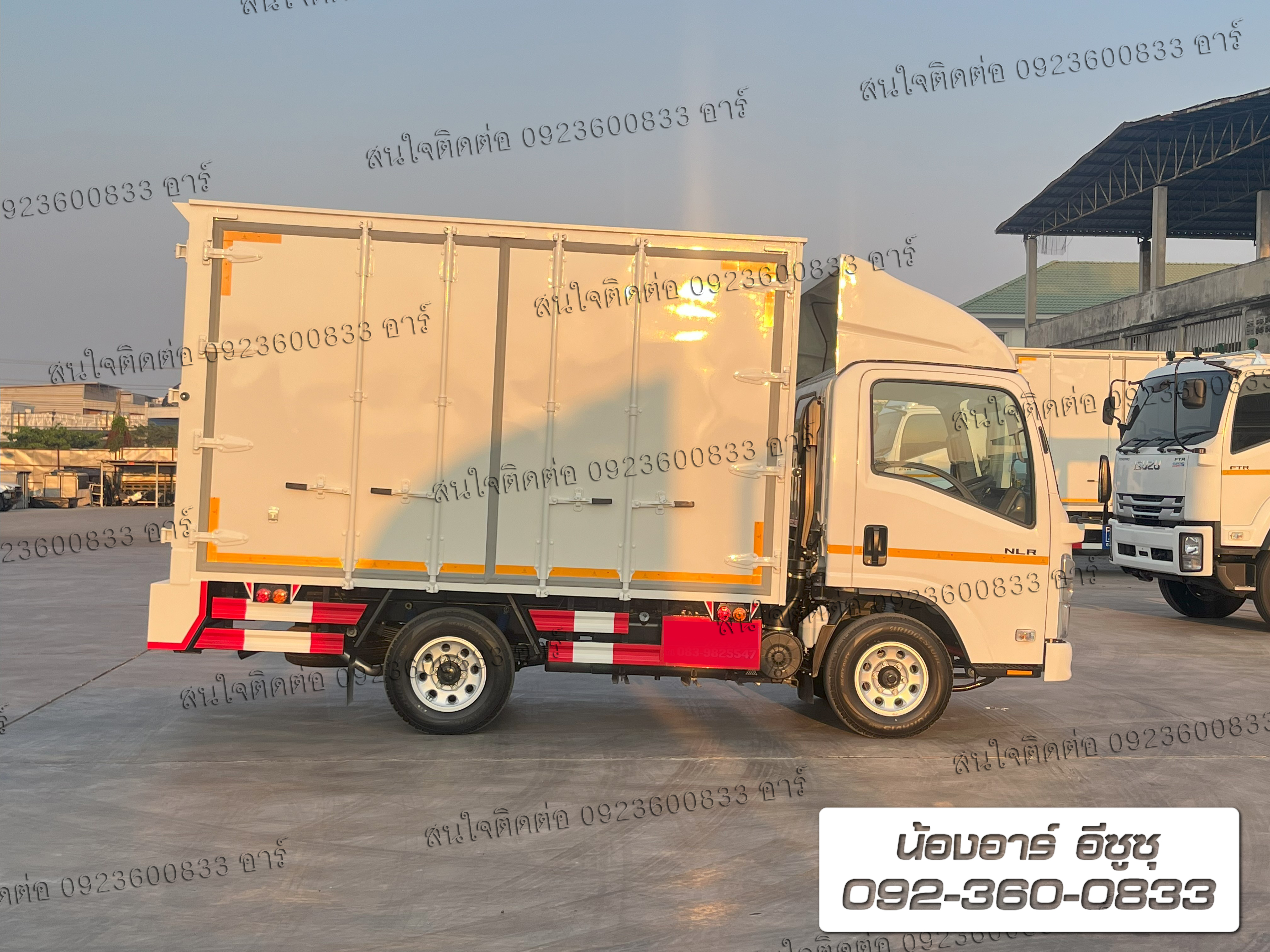 4 ล้อ ISUZU NLR Euro5 Max ตู้ 6 บาน เปิดรอบคัน