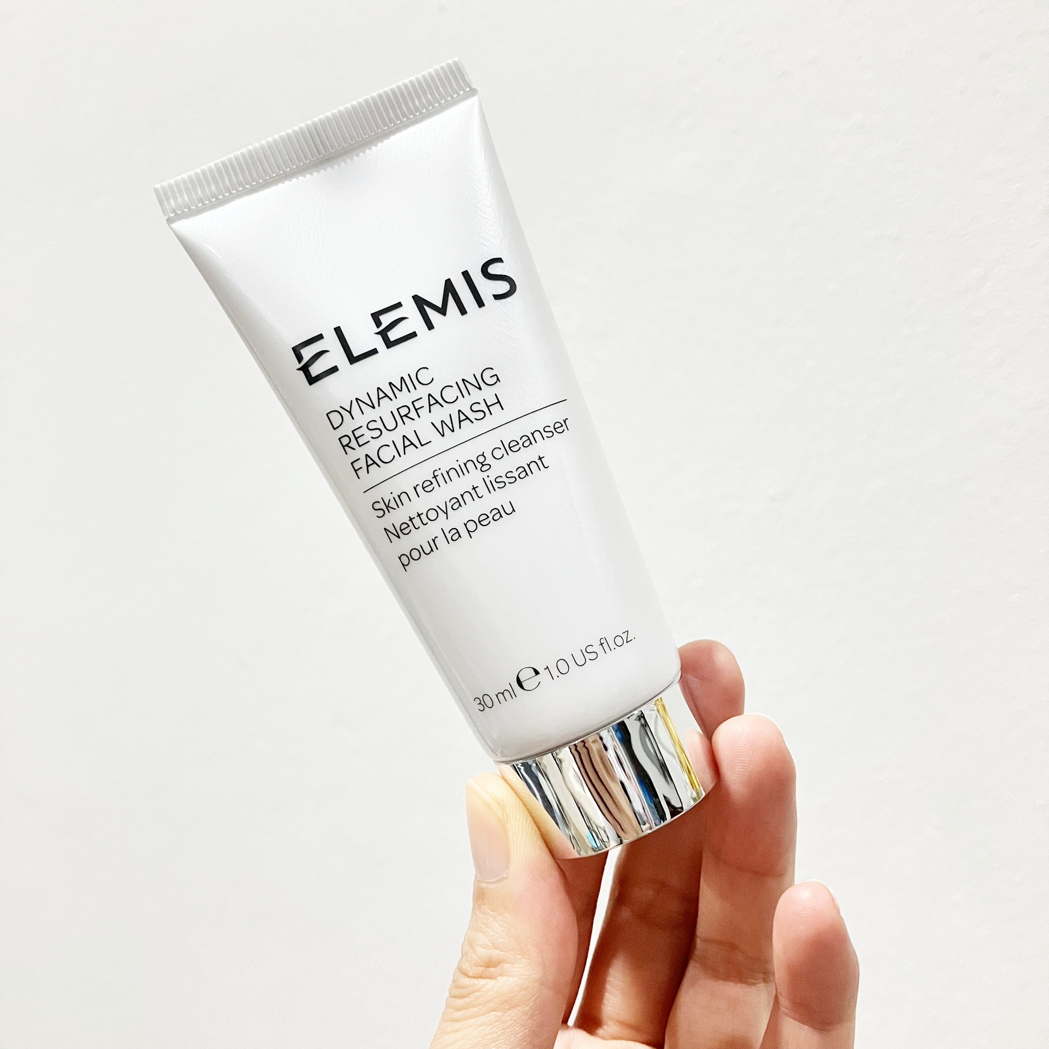 Elemis Dynamic Resurfacing Facial Wash 30ml เจลล้างหน้าที่ช่วยผลัดเซลล์ผิวอย่างอ่อนโยน