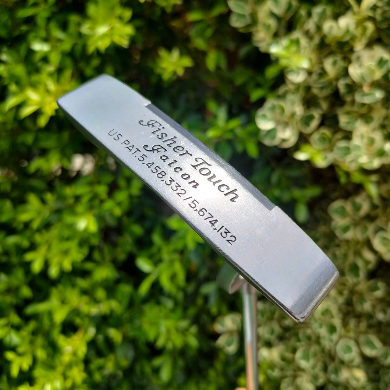 PUTTER FISHER TOUR FALCON ความยาว 35 นิ้ว หน้าสัมผัสดีมากๆ ตรงที่เป็นสีดำ ทั้งนุ่มหนึบมากๆ และมีมิลทำให้เกาะไลน์สุดๆ น้ำหนักดีมาก