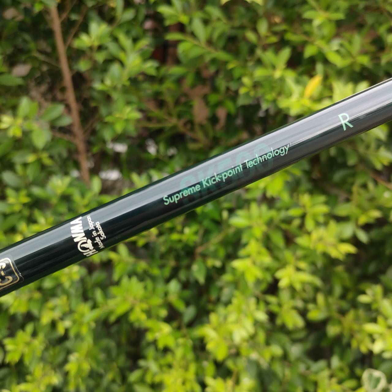 DRIVER HONMA TWIN MARKS 355 Ti องศา 10.5 เป็นตัว TOP สุดในรุ่น ก้าน SUPREME KICK-POINT FLEX R หน้าเด้งจัดๆ รุ่นสองเหรียญ เป็นแพงสุด ที่มาเป็นซีรี่ BERES ในปัจจุบันนี้ วัสดุ พรีเมี่ยม MADE IN JAPAN SAKATA ก้าน SUPREME ดีจัด ก้านแพงๆสมัยนี้ ใช่ว่าจะสู้ได้คร