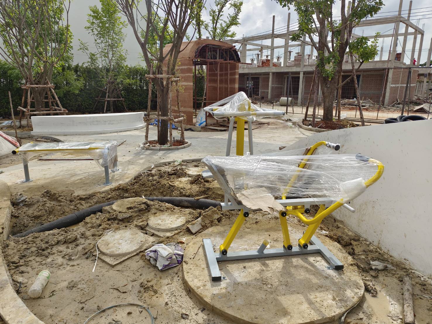 เครื่องออกกำลังกายกลางแจ้งผู้ใหญ่,บริหารแขน-หน้าท้อง (แบบกรรเชียงเดี่ยว) ,ลานกีฬาอเนกประสงค์ ,สวนสาธารณะ ,เทศบาล ,หมู่บ้าน ,ผลิตในไทย ,สั่งทำตามสีที่ต้องการได้ ขนาด 60x140x100 ซม.