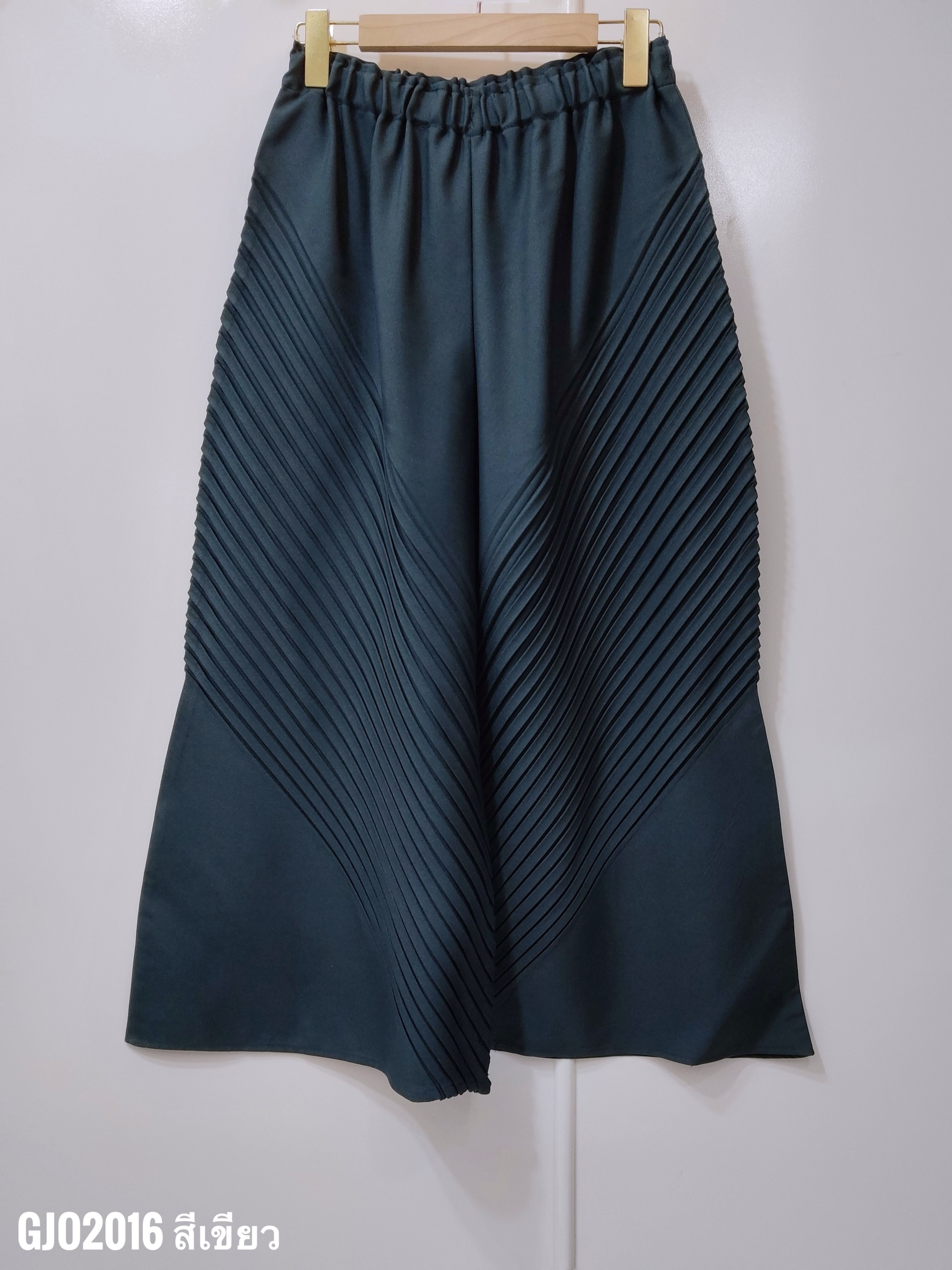 ปรับราคาลง20%!! เอวถึง37สะโพก44ยาว36นิ้ว ผ้าไม่ยืด! 2MUAY รุ่น GJO2016 กางเกงอัดพลีทคุณภาพ CHIC DIAGONAL PLEATED PANTS 7 สี FREE SIZE