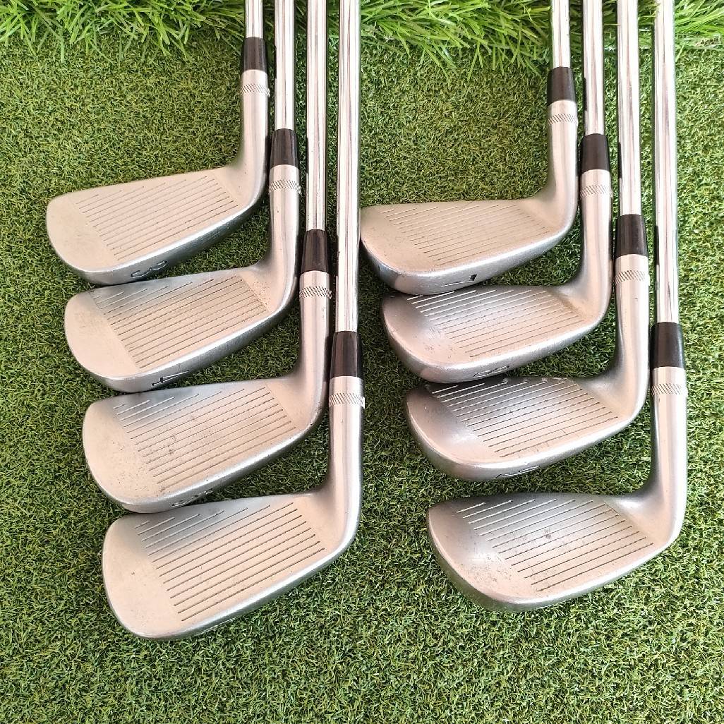ชุดเหล็ก TITLELIST 762 DCI มีเหล็ก 3-9 PW ทั้งหมด 8 ชิ้น ก้าน DYNAMIC GOLD R300 เหล็กคม ตีไม่ยากครับ ให้สปินได้จัด