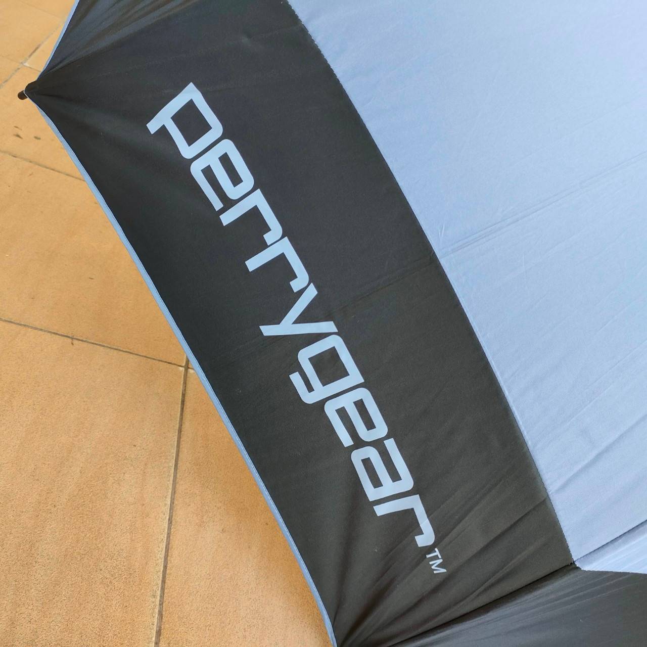 ร่มกอล์ฟ PERRY GEAR หรูมาก มือสอง ของแท้ สวยครับ