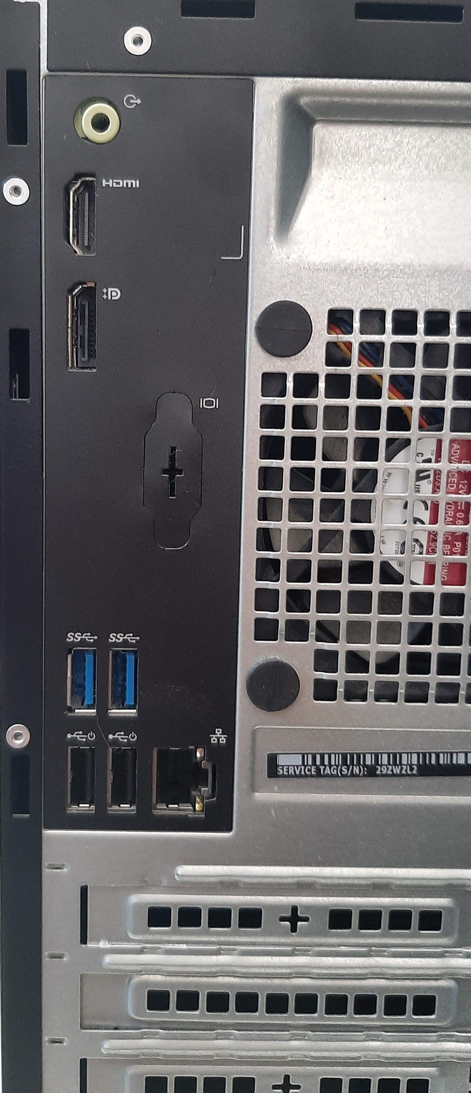Dell optiplex 3050 MT (CPU : i5-6500 Ram : 8 GB SSD: M.2 240 GB NVME)