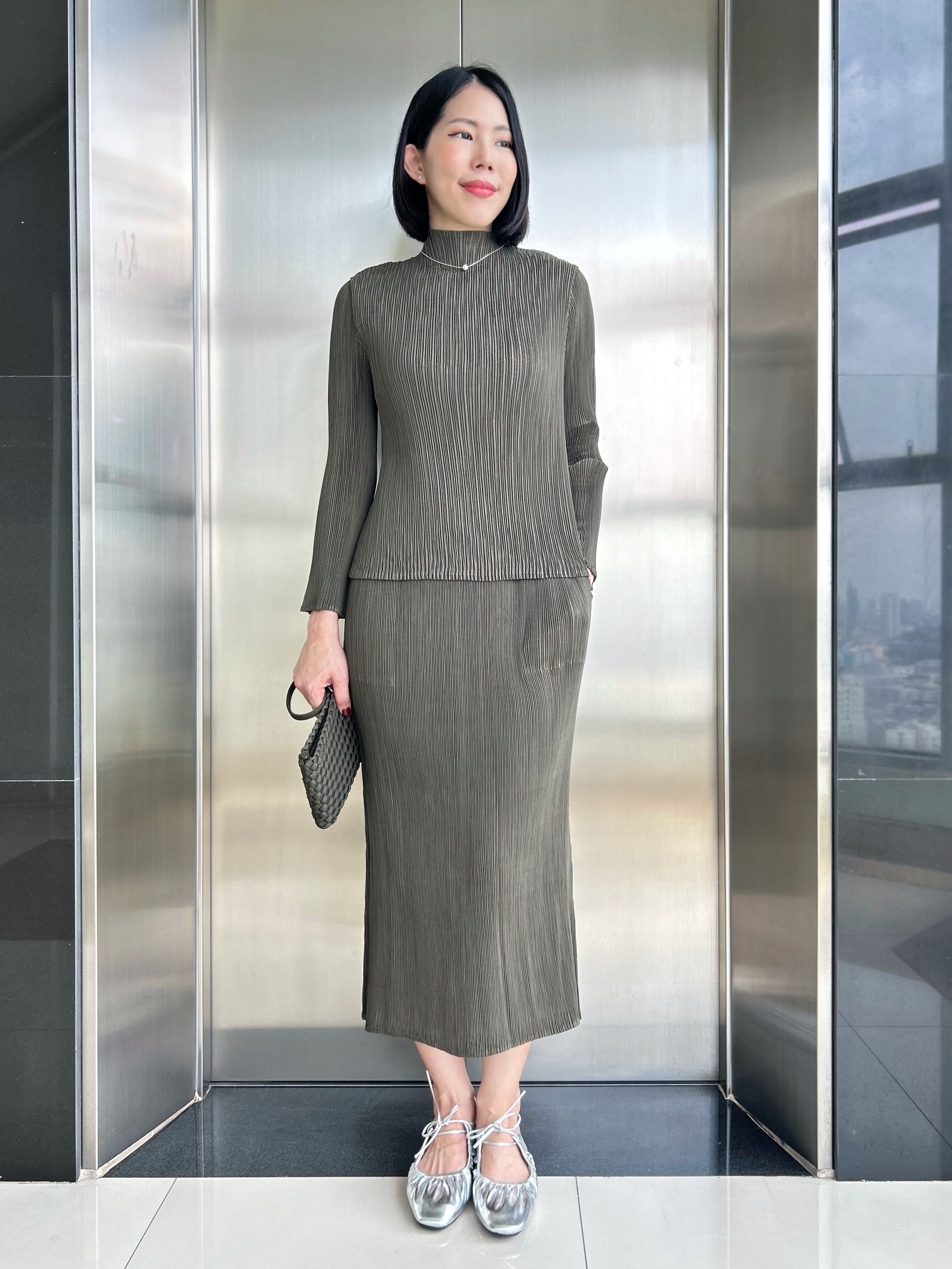 ปรับราคาลง20%!! 2MUAY รุ่น GJO11032/ GJO11044 เซ็ตพลีทผ้าแมตต์ HIGHNECK LONGSLEEVE TOP WITH PENCIL SKIRT PLEATED SET 10 สี FREE SIZE