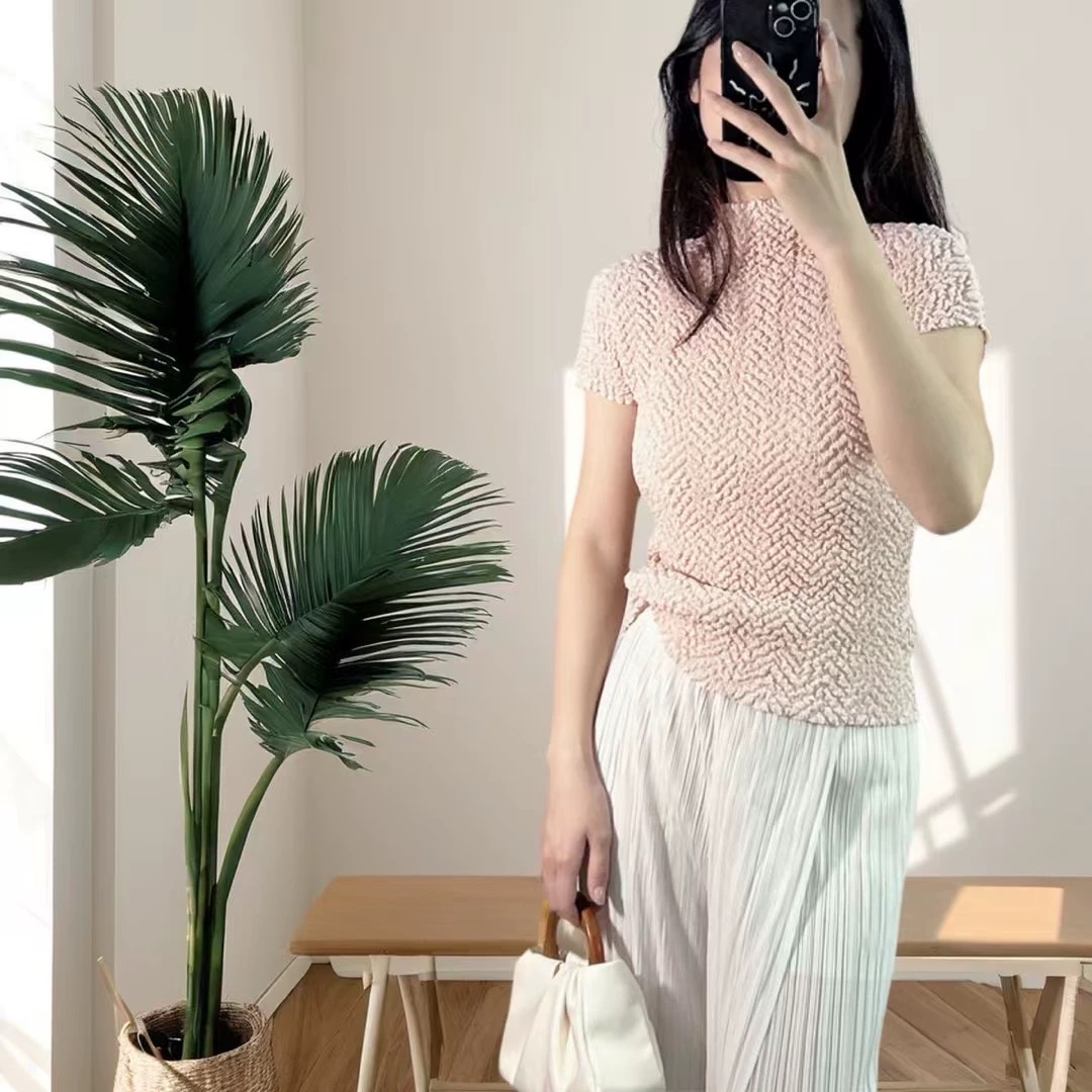 2MUAY GJO10308 เสื้ออัดพลีท HIGH NECK CRINKLE PLEATED TOP 6 สี FREE SIZE