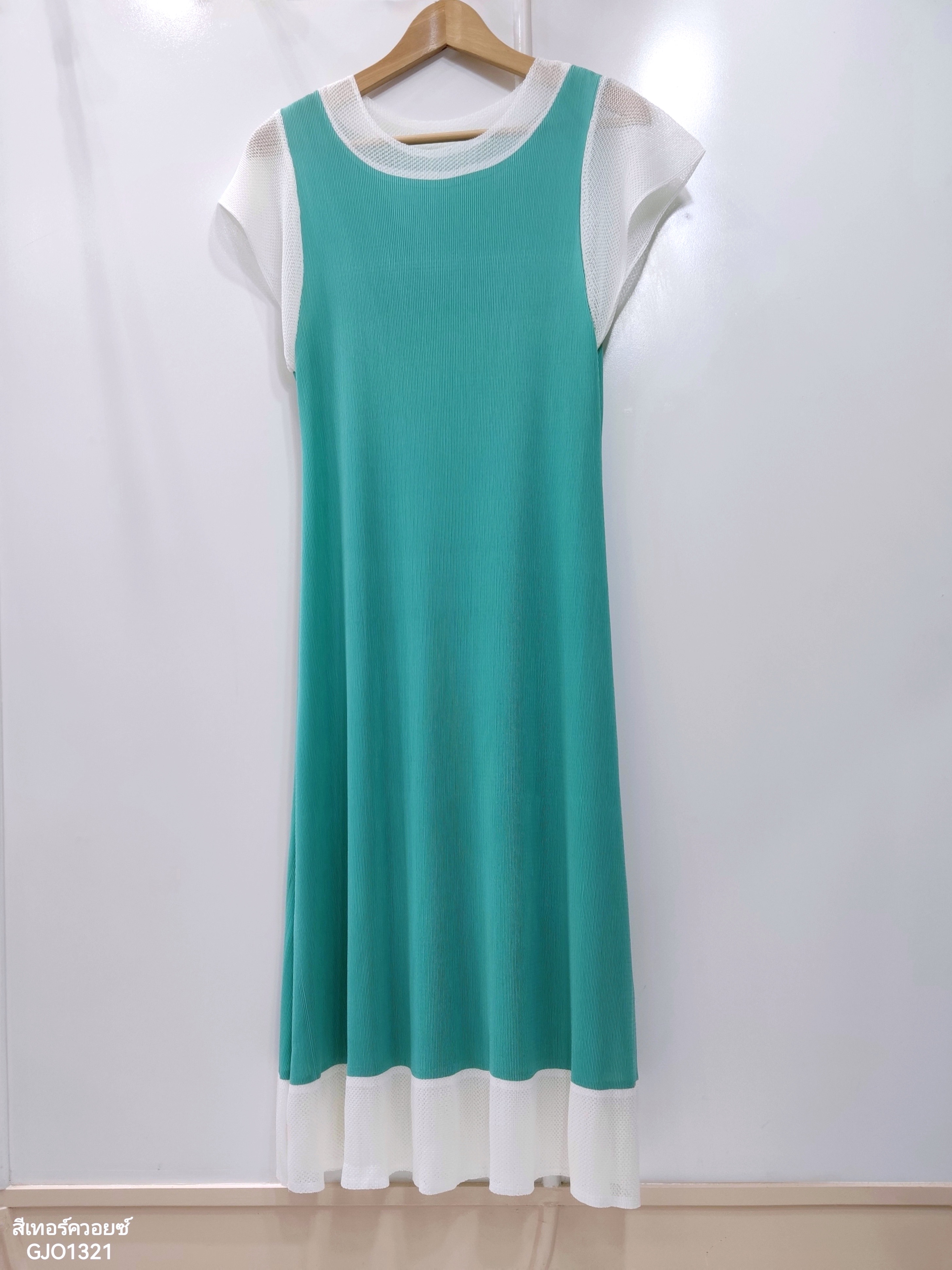 ปรับราคาลง20%!! 2MUAY รุ่น GJO1321 เดรสพลีทคุณภาพ TWO TONE SHORT SLEEVE PLEATED DRESS 6 สี FREE SIZE