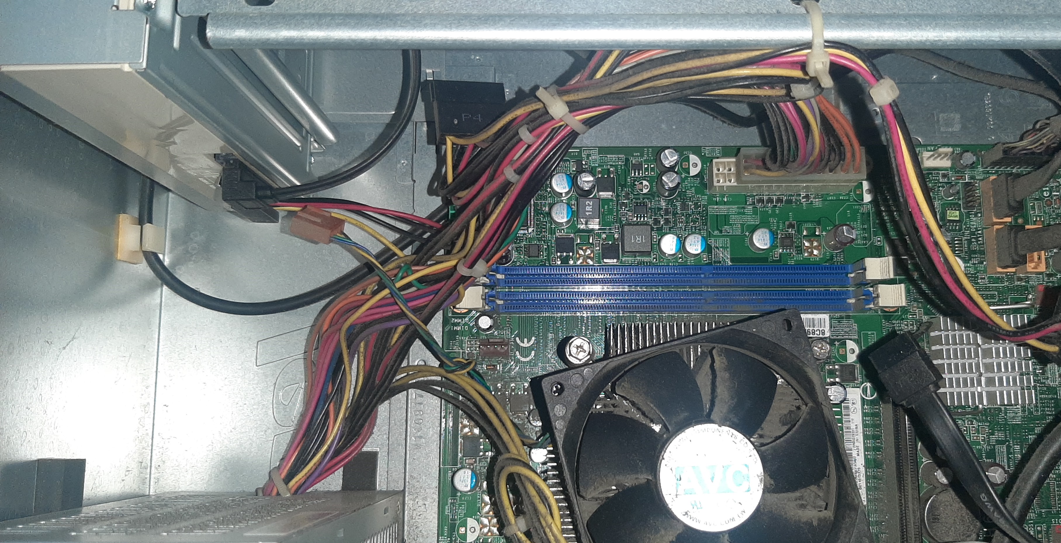 คอมพิวเตอร์ตั้งโต๊ะ มือสอง Lenovo ThinkCentre Edge 71 MT มีประกันร้าน (G440 Ram2GB HDD500GB)