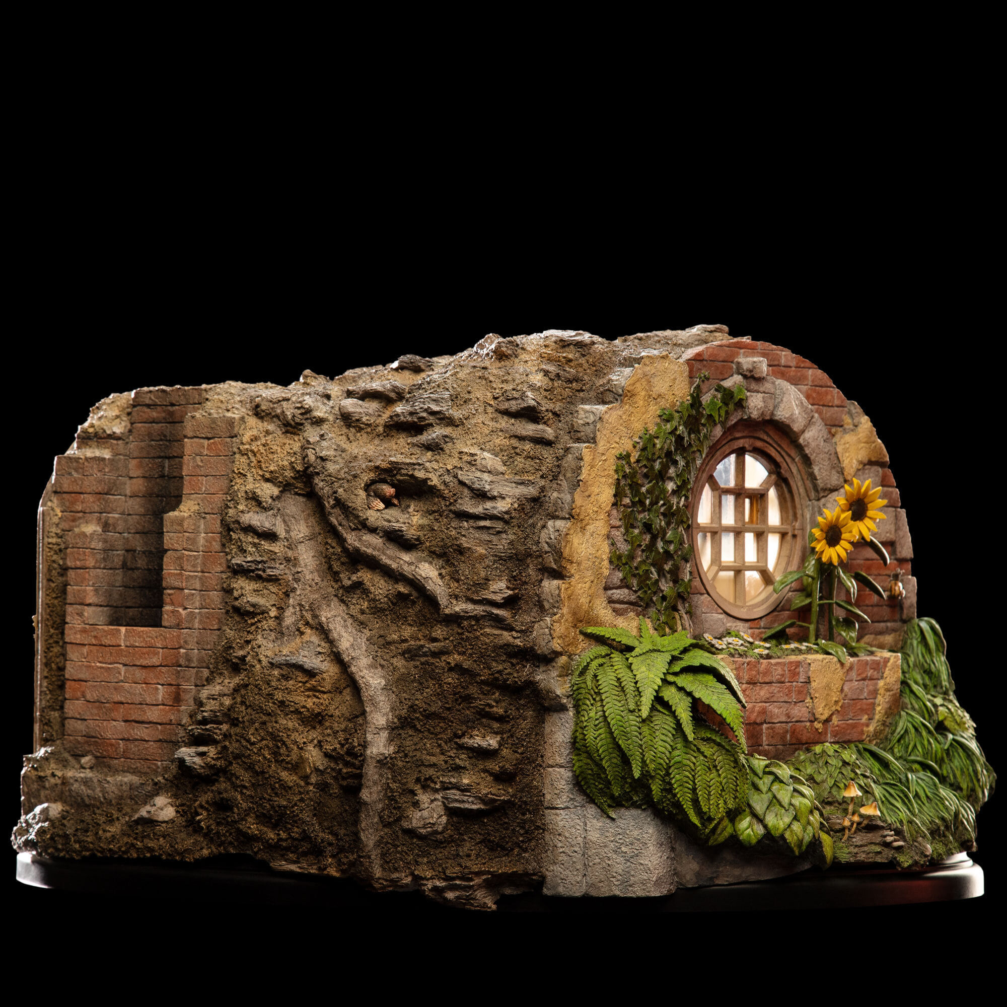[สั่งจอง]Weta Workshop : Bilbo Baggins in Bag End