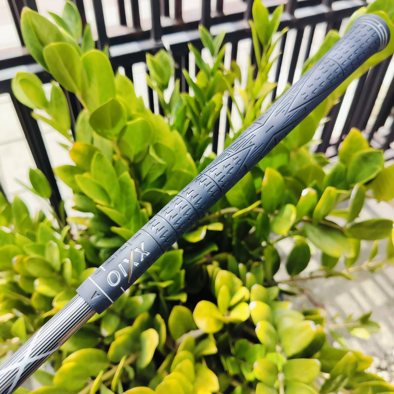 WEDGE XXIO8 เป็น AW องศา 50 ก้าน XXIO MP800 FLEX S หน้าเด้ง มีแผ่นเด้ง TITANIUM อีกชั้นที่หน้าไม้ เหมาะสำหรับท่านที่ชิพไม่ได้ระยะ ยอดนิยมสูงสุดในญี่ปุ่น ไม้กอล์ฟพรีเมี่ยมญี่ปุ่นมือสอง By NakaraLuxurious