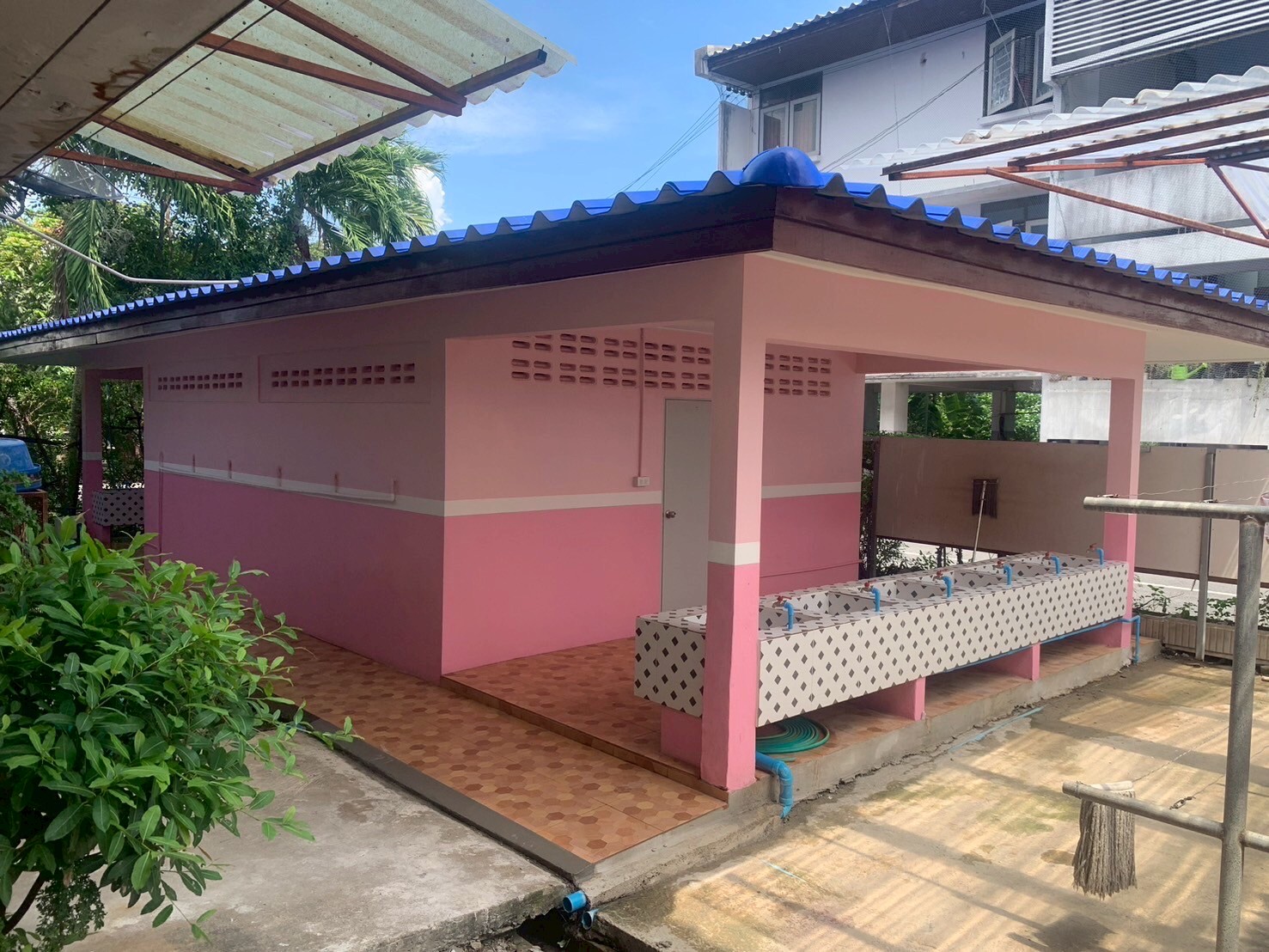 งานปรับปรุงห้องอาบน้ำ &ห้องส้วม รร.โสตศึกษา นครปฐม