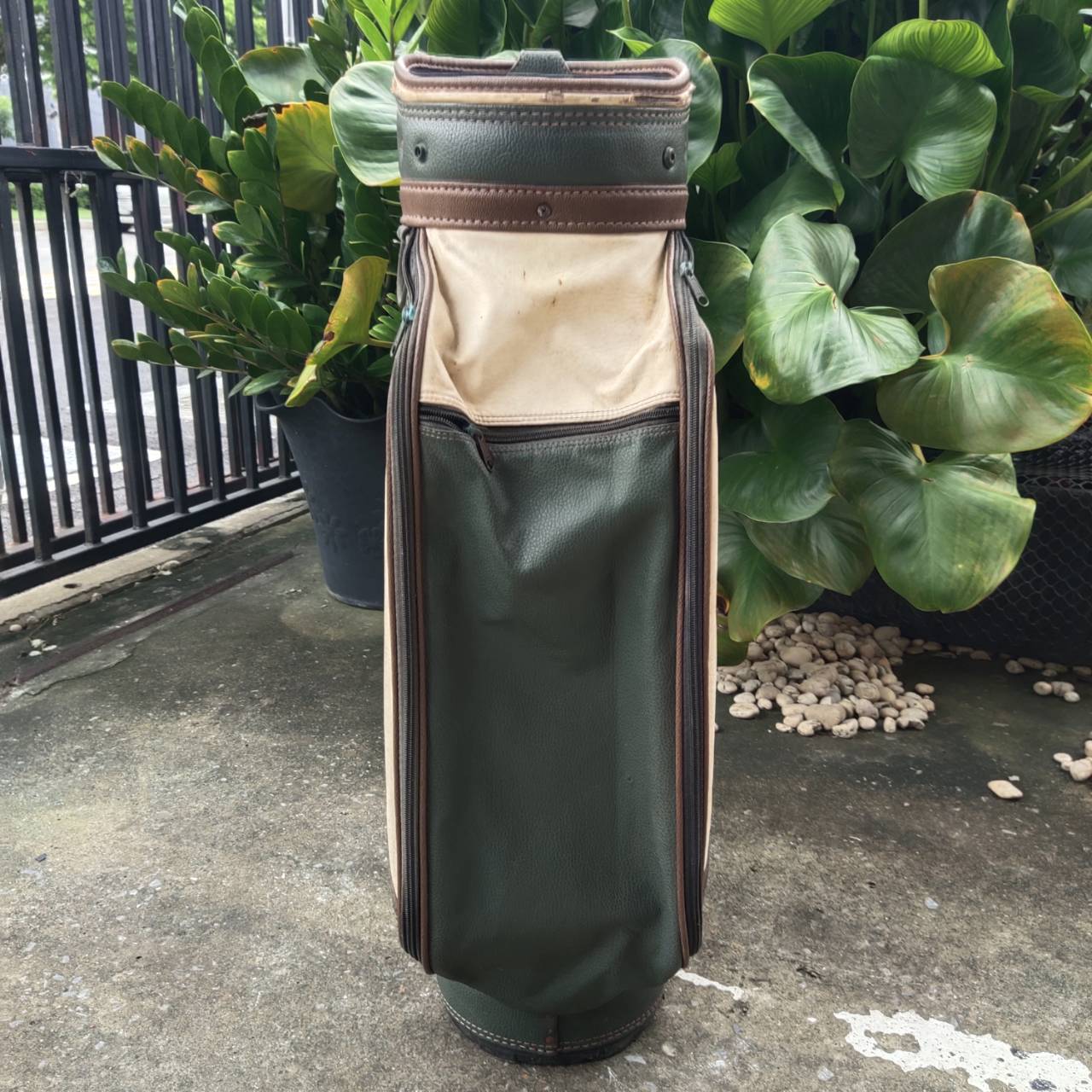 ** ไม่มี COVER ** ถุงกอล์ฟ KASCO หนังแท้ สุดวินเทจเลยค่ะ