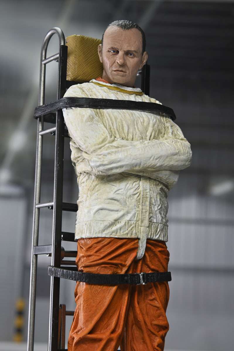 [สั่งจอง] Neca - Dr. Hannibal Lecter (Masked) 7" scale