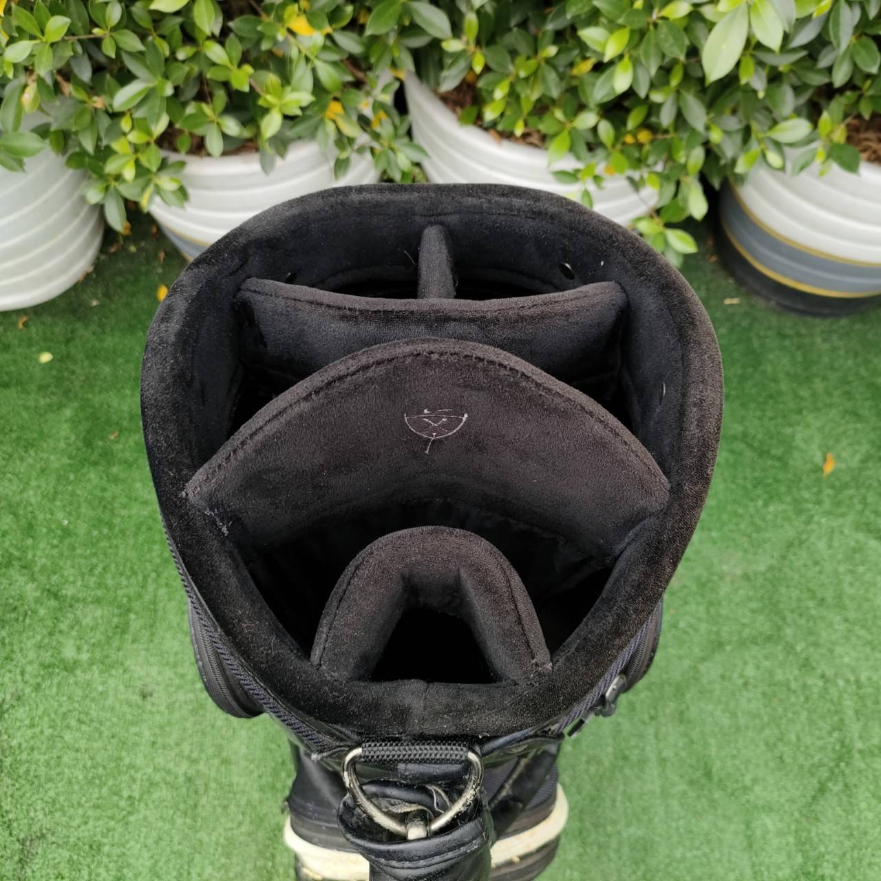 ถุงกอล์ฟ NIKE GOLF มือสอง **มีตำหนิถุงกอล์ฟมีถลอก**