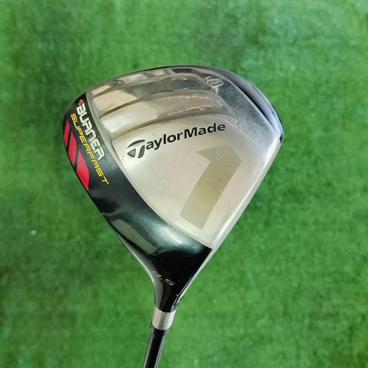 DRIVER TAYLORMADE BURNER SUPERFAST องศา 9.5 ก้าน BURNER SUPERFAST FLEX S กระดองเคฟล่า และส่วนด้านหลังยื่นออกไปมาก ไม้กอล์ฟพรีเมี่ยมมือสอง ของแท้ By NakaraLuxurious