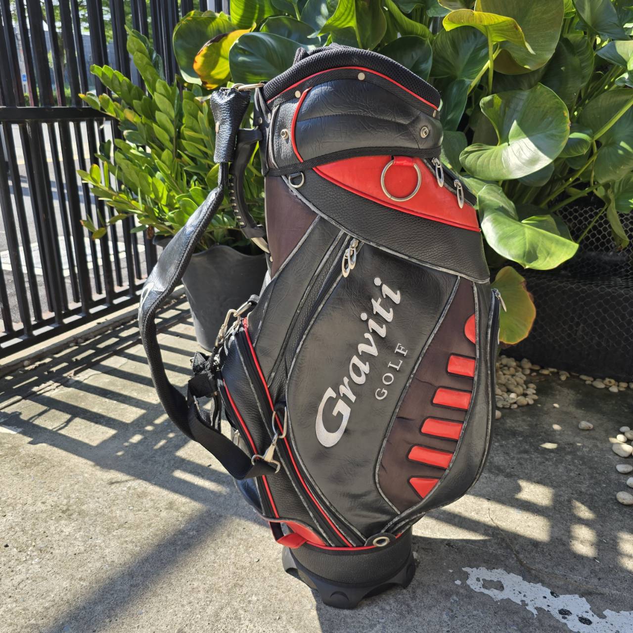 ถุงกอล์ฟ Graviti Golf ของแท้ มือสอง ถุง TOUR ใบใหญ่ ใส่ของได้ครบครัน ลดล้างสต๊อค!!!