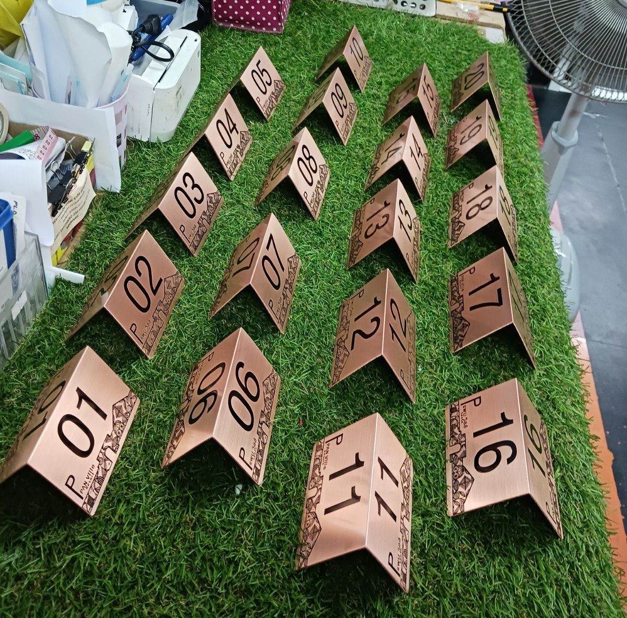 ป้ายเลขตั้งโต๊ะ เเสตนเลสโรลโกลมิลเลอร์