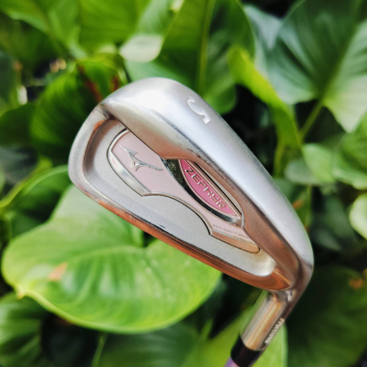 *** ไม้กอล์ฟสำหรับผู้หญิง *** เหล็ก 5 MIZUNO ZEPHYR ก้านเบามากสำหรับผู้หญิง เป็น ZEPHYR รุ่นใหม่ ซีรี่ตีง่าย ไม้กอล์ฟพรีเมี่ยมมือสอง ของแท้ By NakaraLuxurious