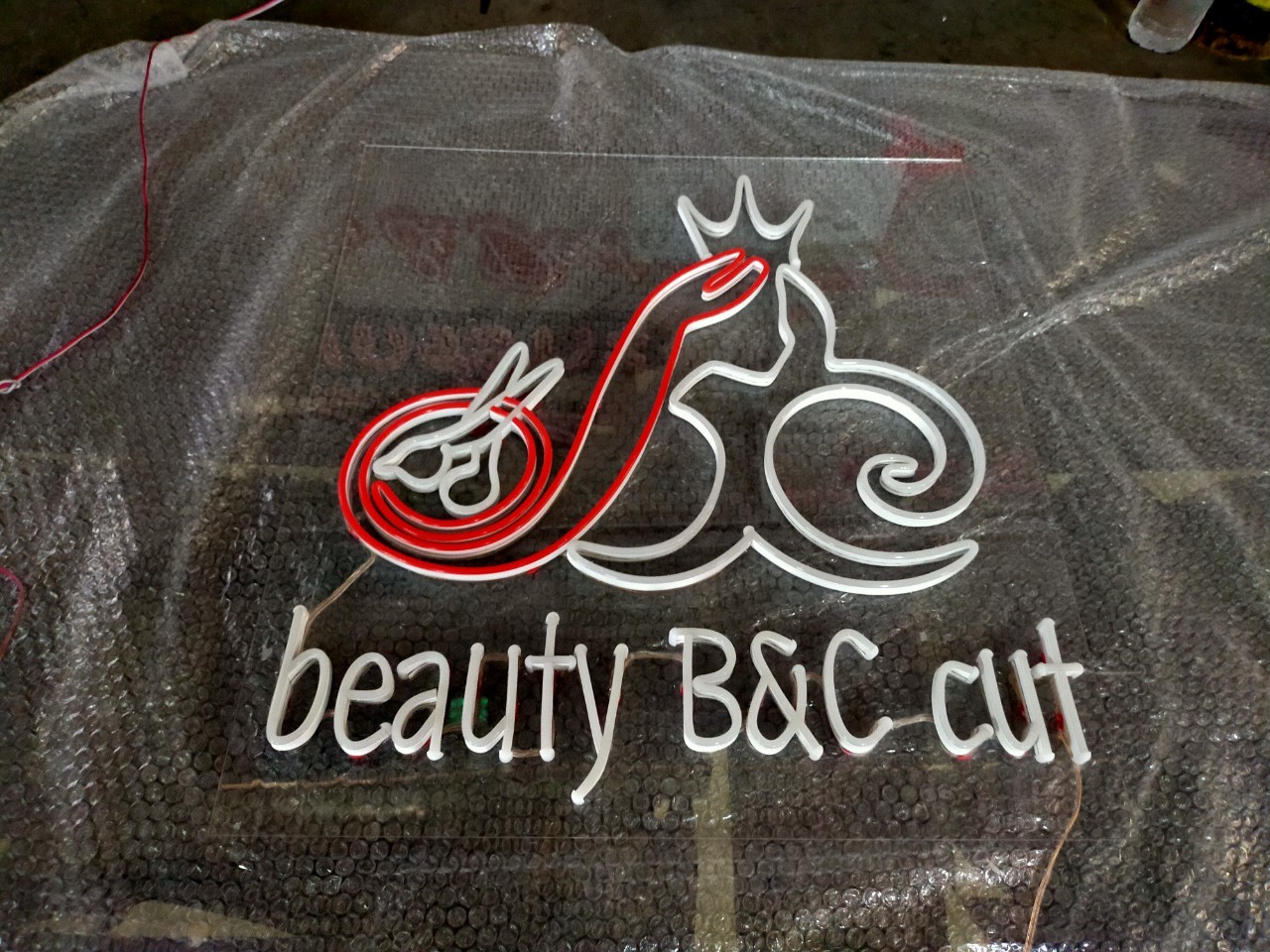 งานไฟเฟค