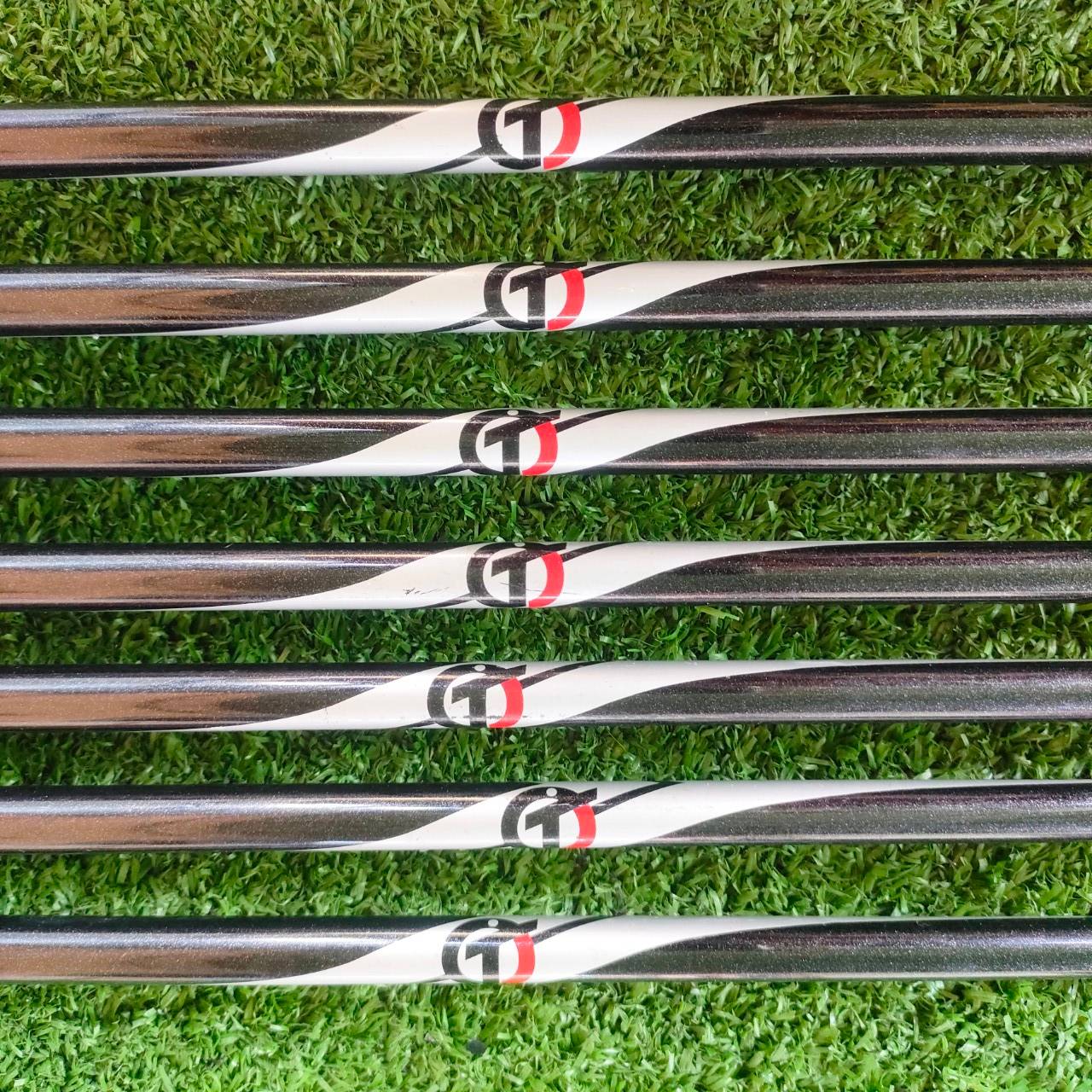 ** ไม้กอล์ฟสำหรับผู้หญิง ** ชุดเหล็ก T-ZOOM X5 มีเหล็ก 4-8 เเละ PW SW ก้าน MEMORY ACTION FLEX L เหล็ก FORGED CAVITY ทำให้ตีทั้งนุ่ม และตีง่าย ไม้กอล์ฟพรีเมี่ยมมือสอง ของแท้ By NakaraLuxurious