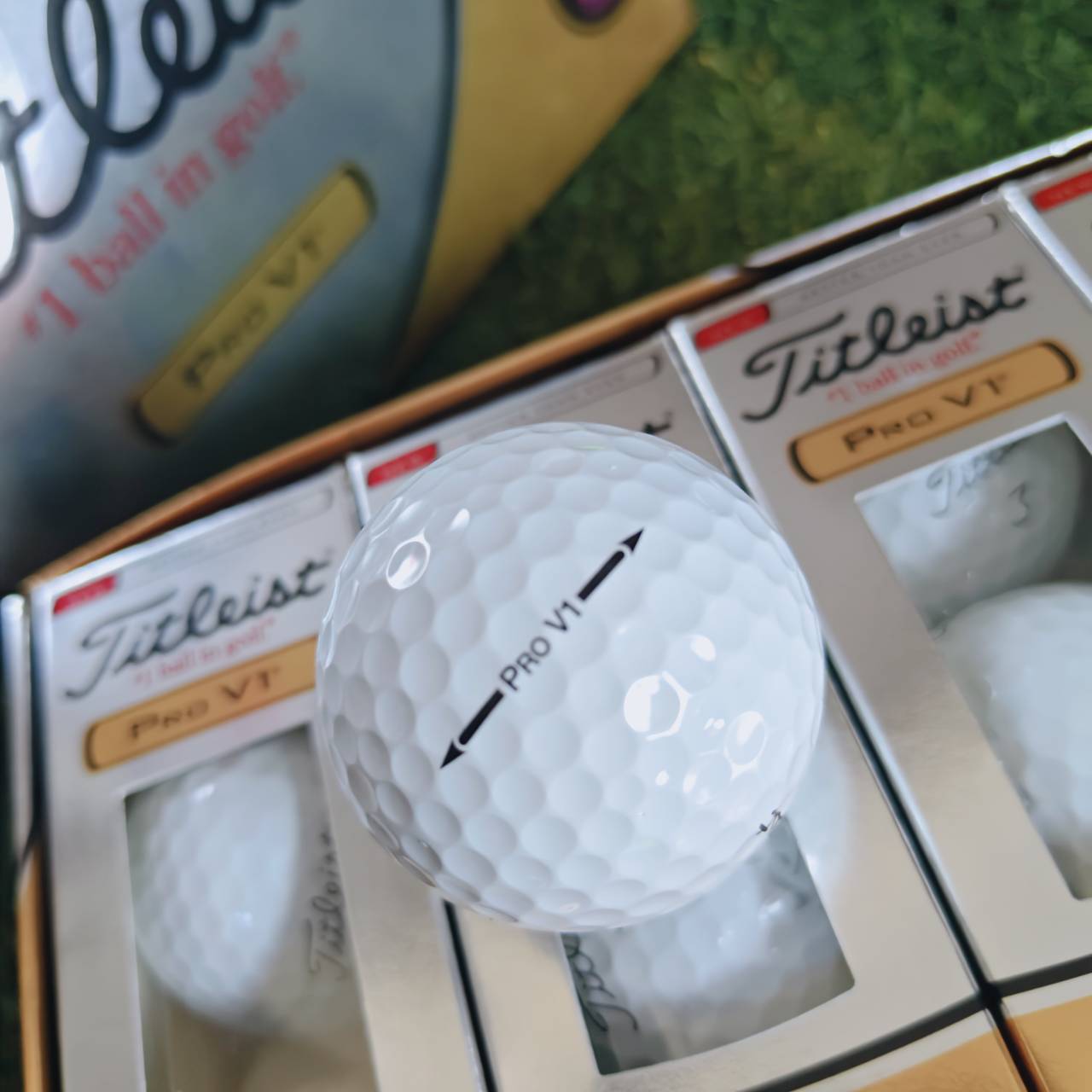 Titleist PRO V1 – NEW. BETTER THAN EVER. ลูกกอล์ฟอันดับ 1 ของโลก ที่กลับมาดีกว่าเดิมทุกมิติ 🏆