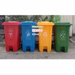 ถังขยะทรงเหลี่ยม เท้าเหยียบ มีล้อเข็น 240 ลิตร