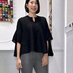 2MUAY รุ่น GJO1289 เสื้อพลีทคุณภาพ OPEN NECK FLARE SLEEVE PLEATED TOP สีดำ FREE SIZE