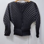 2MUAY รุ่น CX0497T เสื้ออัดพลีท GLAM LONG SLEEVE CIRCLE PLEATED TOP สีดำ FREE SIZE