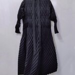 2MUAY รุ่น CX0496 เดรสอัดพลีท LONG SLEEVE GLAM PLEATED DRESS สีดำ FREE SIZE