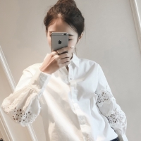 เสื้อเซิ๊ต คอปก แขนยาว ตัดต่อลูกไม้ที่แขน ตามรูป