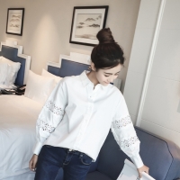 เสื้อเซิ๊ต คอปก แขนยาว ตัดต่อลูกไม้ที่แขน ตามรูป