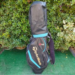 ถุงกอล์ฟ TAYLORMADE R9 มือสอง สภาพสวยเดิม ถุง TOUR ใบใหญ่ ถุงแข็งแรง กันน้ำอย่างดีครับ น้ำหนักเบา ไม้กอล์ฟพรีเมี่ยมมือสอง By NakaraLuxurious