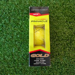 ลูกกอล์ฟ PINNACLE GOLD รุ่นพรีเมี่ยม 1 หลอด มี 3 ลูก สีเหลือง เน้นไกลจัดๆ และสปินดี ลูกใช้ตีกลางคืนดีมาก!!! ไม้กอล์ฟมือสอง ของแท้ BY NakaraLuxurious