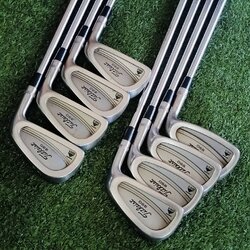 ชุดเหล็ก TITLELIST 990 DCI สภาพสวยเดิม ชุดเด็ดค่ะ!!! มีเหล็ก 3 4 5 6 7 8 9 เเละ PW ก้าน PRECISON RIFLE 6.0 ก้านแบบไม่มีปล้อม ตีมันส์มาก ไม้กอล์ฟพรีเมี่ยมมือสอง ของแท้ By NakaraLuxurious