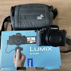 กล้อง Lumix DC-G100 + ขาตั้ง + กระเป๋า