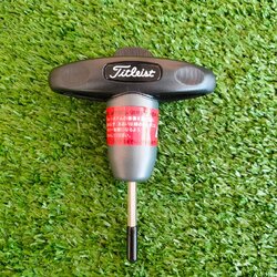 ตัวไข TITLELIST พร้อมกระเป๋า มือสอง แทบไม่เคยใช้ เหมือนซื้อไหม่